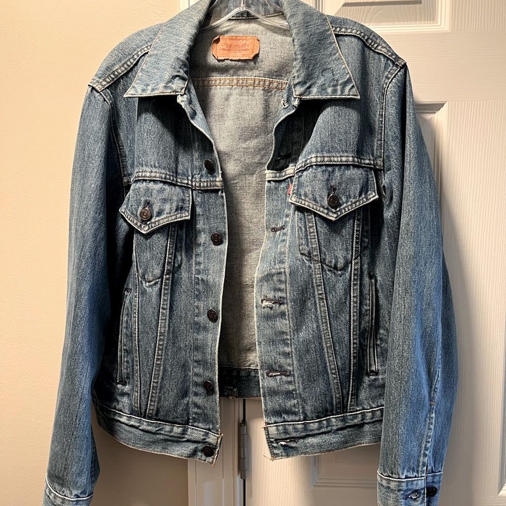 Levi's Levis Blue Jean Distressed Denim Trucker Jacket 70506-0215 42 red label